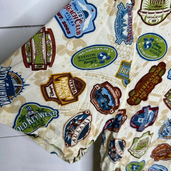 Disney Parks Disney Vacation Club DVC Woven Shirt Allover print - Size Small - Picture 4 of 5